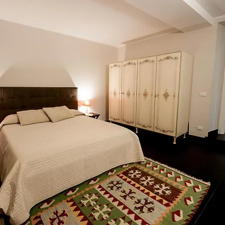S. Bernardo Apartament *